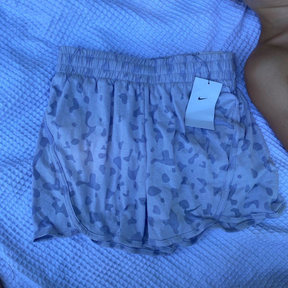 Nike girls shorts